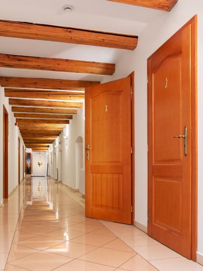 Bed and Breakfast Rubra Panzio Vác Zewnętrze zdjęcie