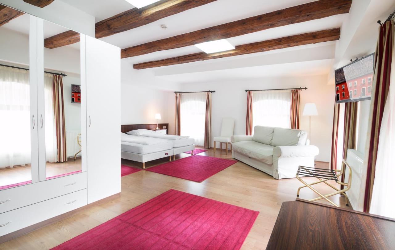 Bed and Breakfast Rubra Panzio Vác Zewnętrze zdjęcie