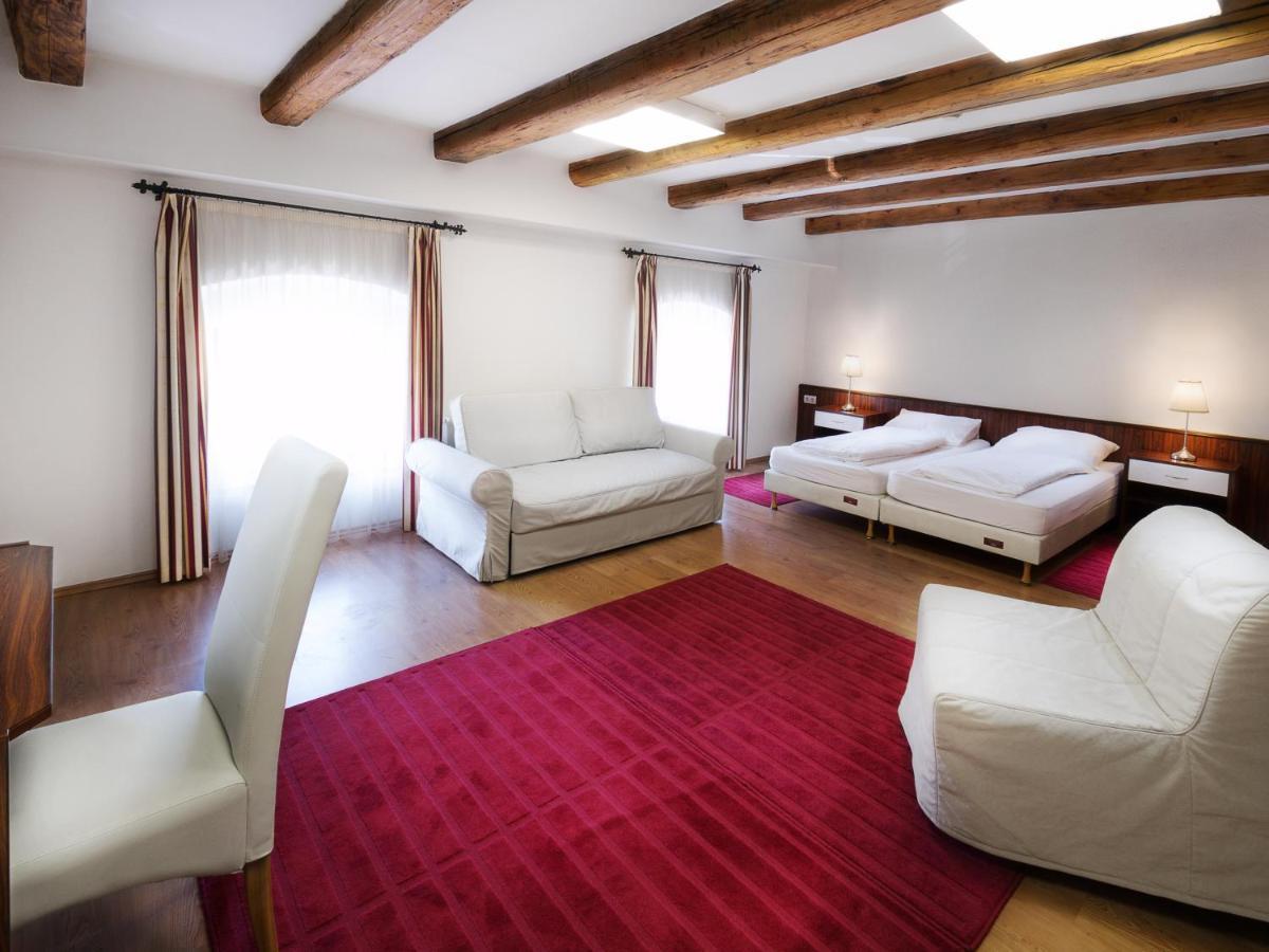 Bed and Breakfast Rubra Panzio Vác Zewnętrze zdjęcie